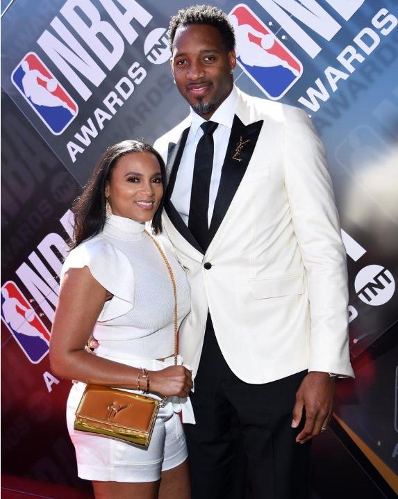 在俱乐部和 在俱乐部和