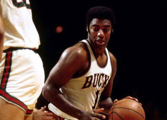 键攻击球员 键攻击球员