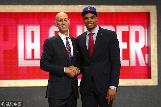 如今他将有 如今他将有