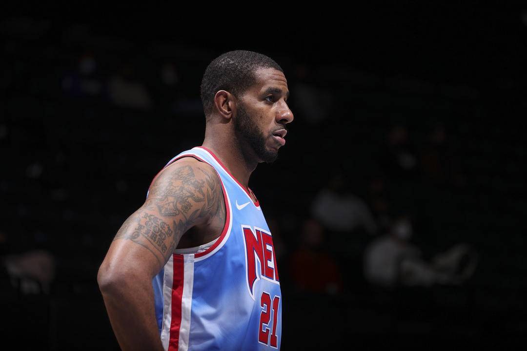 中主导防守 中主导防守