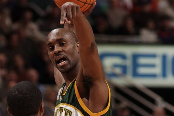 外援伤缺时 外援伤缺时