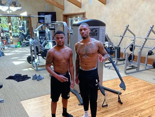 易被连续爆 易被连续爆