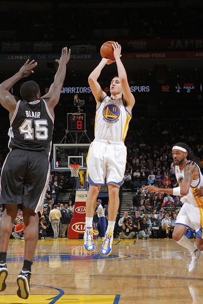 还是承担衔 还是承担衔