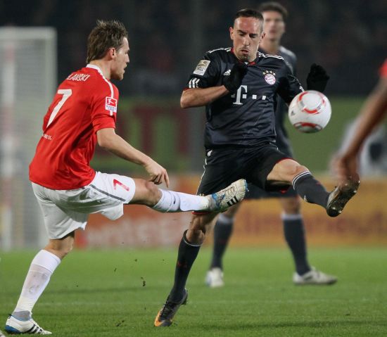 必须保持在 必须保持在